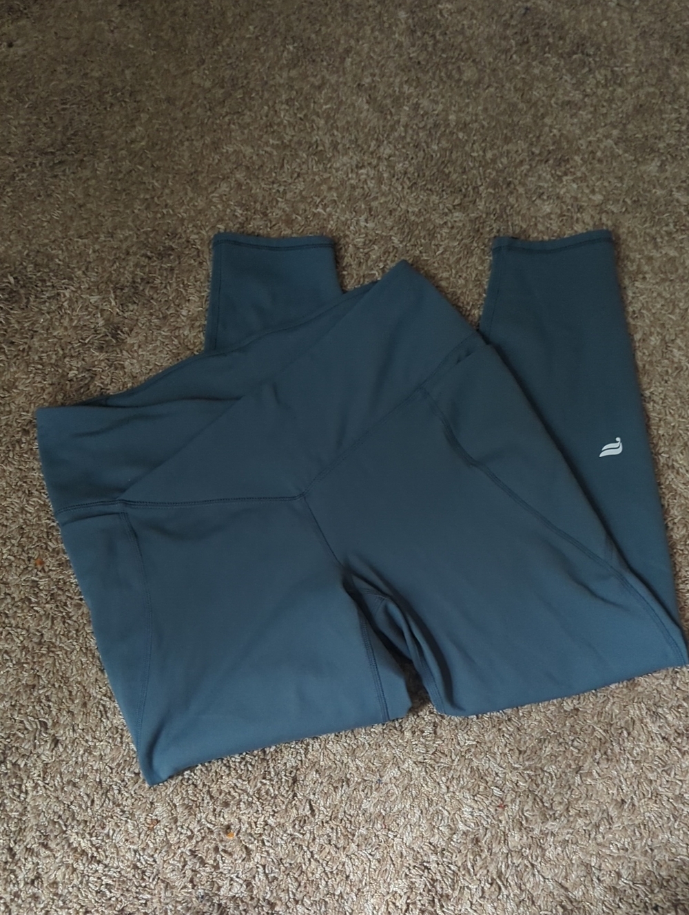 Medium Fabletics 7/8 Purelux Leggings.